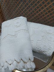 BEYAZ İŞ SECCADE TAKIMI (ÜRÜNLERİMİZ GÖRSEL AMAÇLIDIR SİPARİŞ ALINIR)