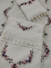 BREZİLYA İŞİ SECCADE TAKIMI(ÜRÜNLERİMİZ GÖRSEL AMAÇLIDIR SİPARİŞ ALINIR)