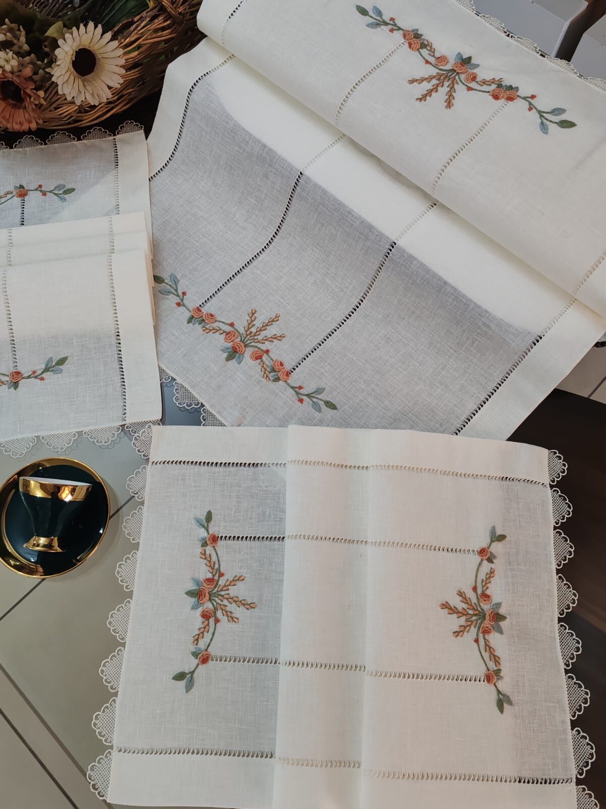 BREZİLYA NAKIŞLI SALON TAKIMI(ÜRÜNLERİMİZ GÖRSEL AMAÇLIDIR SİPARİŞ ALINIR)