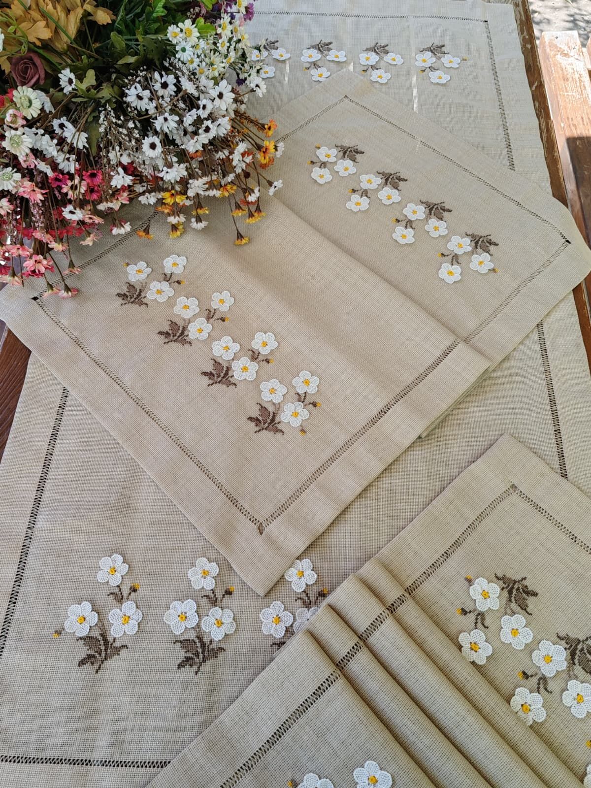 İĞNE OYASI KANEVİÇE SALON TAKIMI (ÜRÜNLERİMİZ GÖRSEL AMAÇLIDIR SİPARİŞ ALINIR )