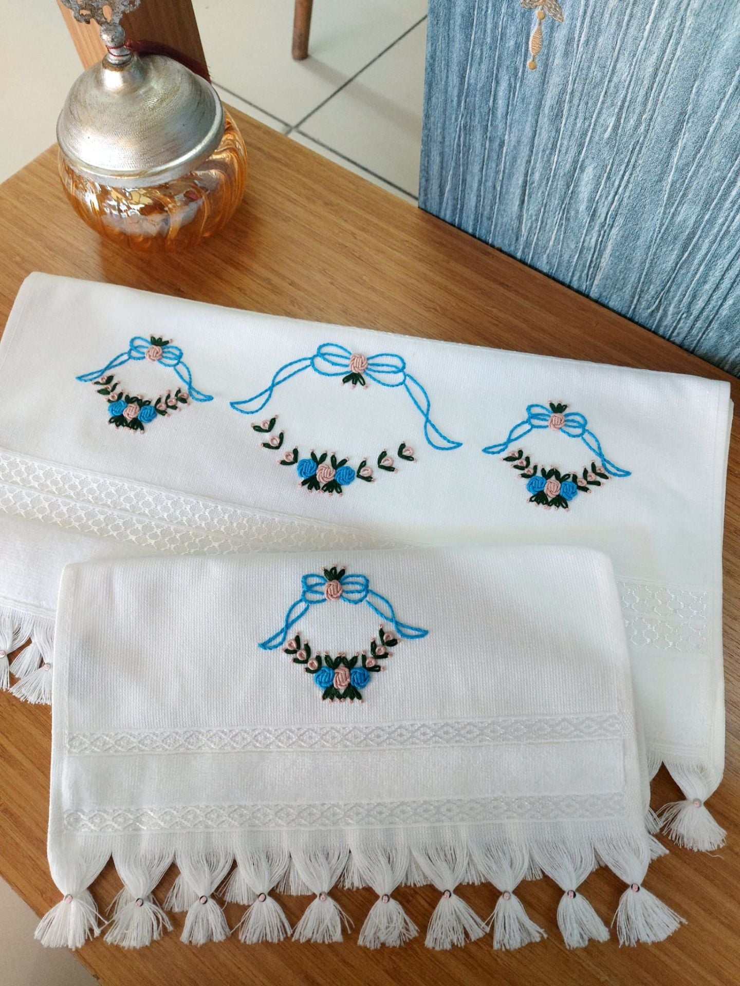 Analı Kızlı Fiesta Soft Pamuk Polyester Karışımı Havlu (Mavi-Koyu Yeşil) (ÜRÜNLERİMİZ GÖRSEL AMAÇLIDIR SİPARİŞ ALINIR)