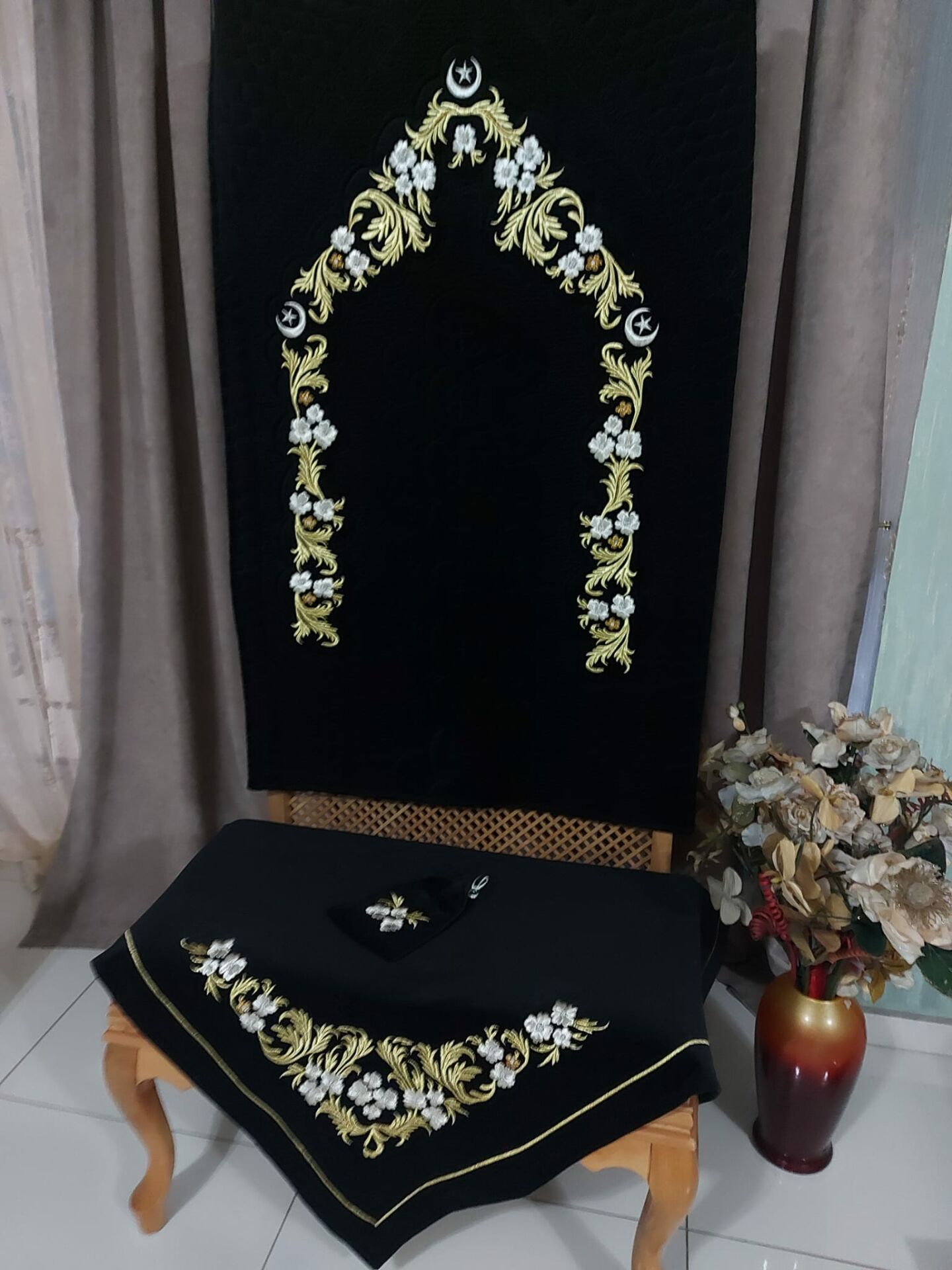 Maraş İşi Ay Yıldız Model Seccade Takımı 3 Parça (ÜRÜNLERİMİZ GÖRSEL AMAÇLIDIR SİPARİŞ ALINIR)