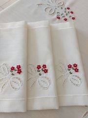 BEYAZ İŞ VE BREZİLYA İŞİ MUTFAK TAKIMI (ÜRÜNLERİMİZ GÖRSEL AMAÇLIDIR SİPARİŞ ALINIR)