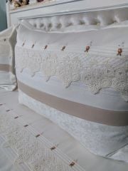 BREZİLYA NAKIŞLI NEVRESİM VE PİKE TAKIMI (ÜRÜNLERİMİZ GÖRSEL AMAÇLIDIR SİPARİŞ ALINIR)