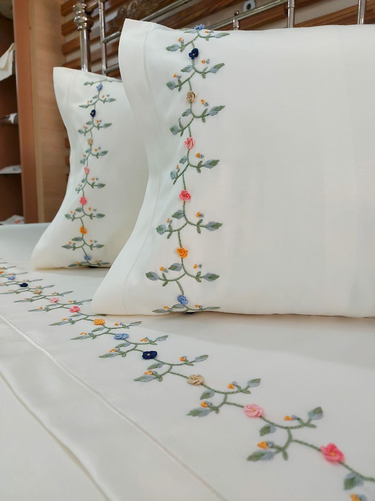 BREZİLYA İŞİ NEVRESİM TAKIMI (ÜRÜNLERİMİZ GÖRSEL AMAÇLIDIR SİPARİŞ ALINIR)