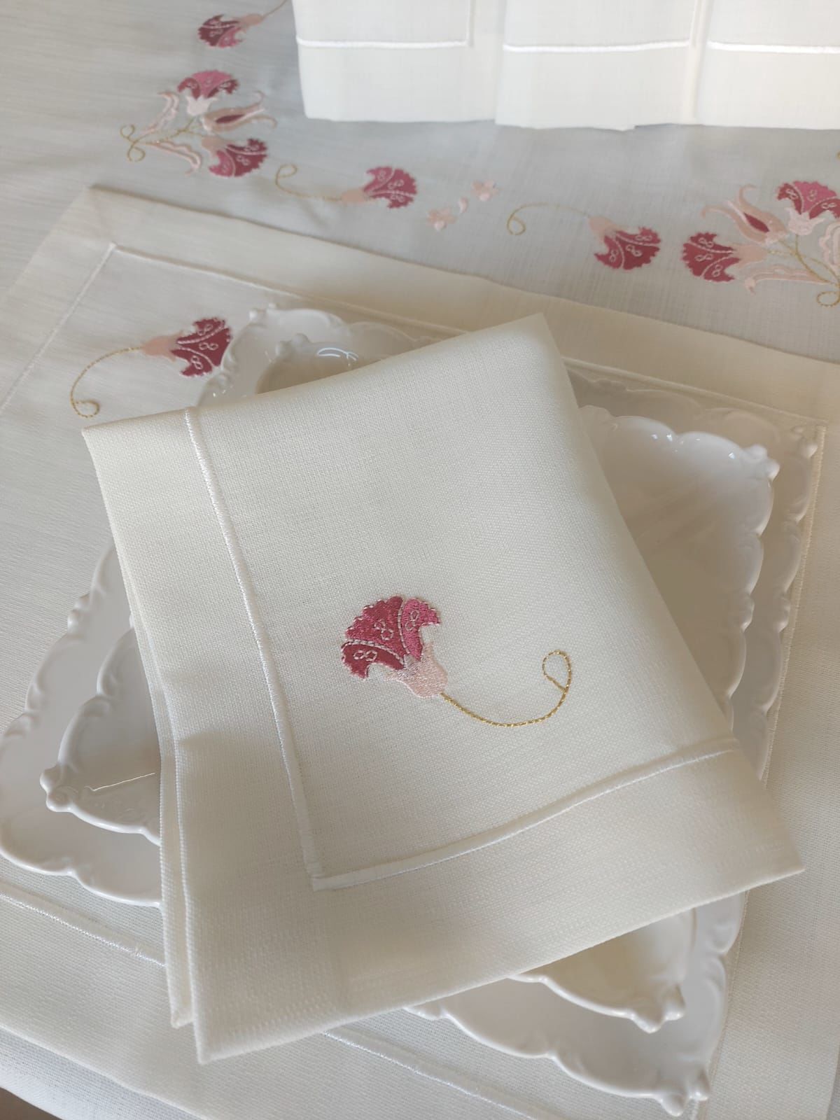 KARANFİL MODEL SERVİS TAKIMI (ÜRÜNLERİMİZ GÖRSEL AMAÇLIDIR SİPARİŞ ALINIR)