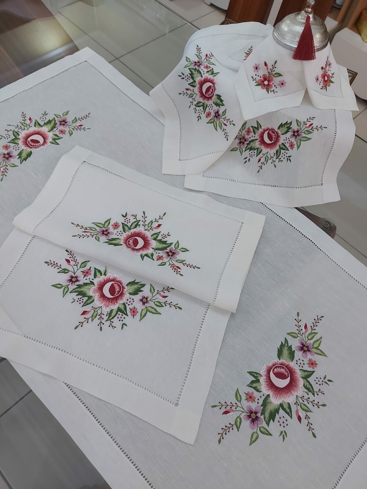 ÇİNİ DESEN SALON TAKIMI (ÜRÜNLERİMİZ GÖRSEL AMAÇLIDIR SİPARİŞ ALINIR)