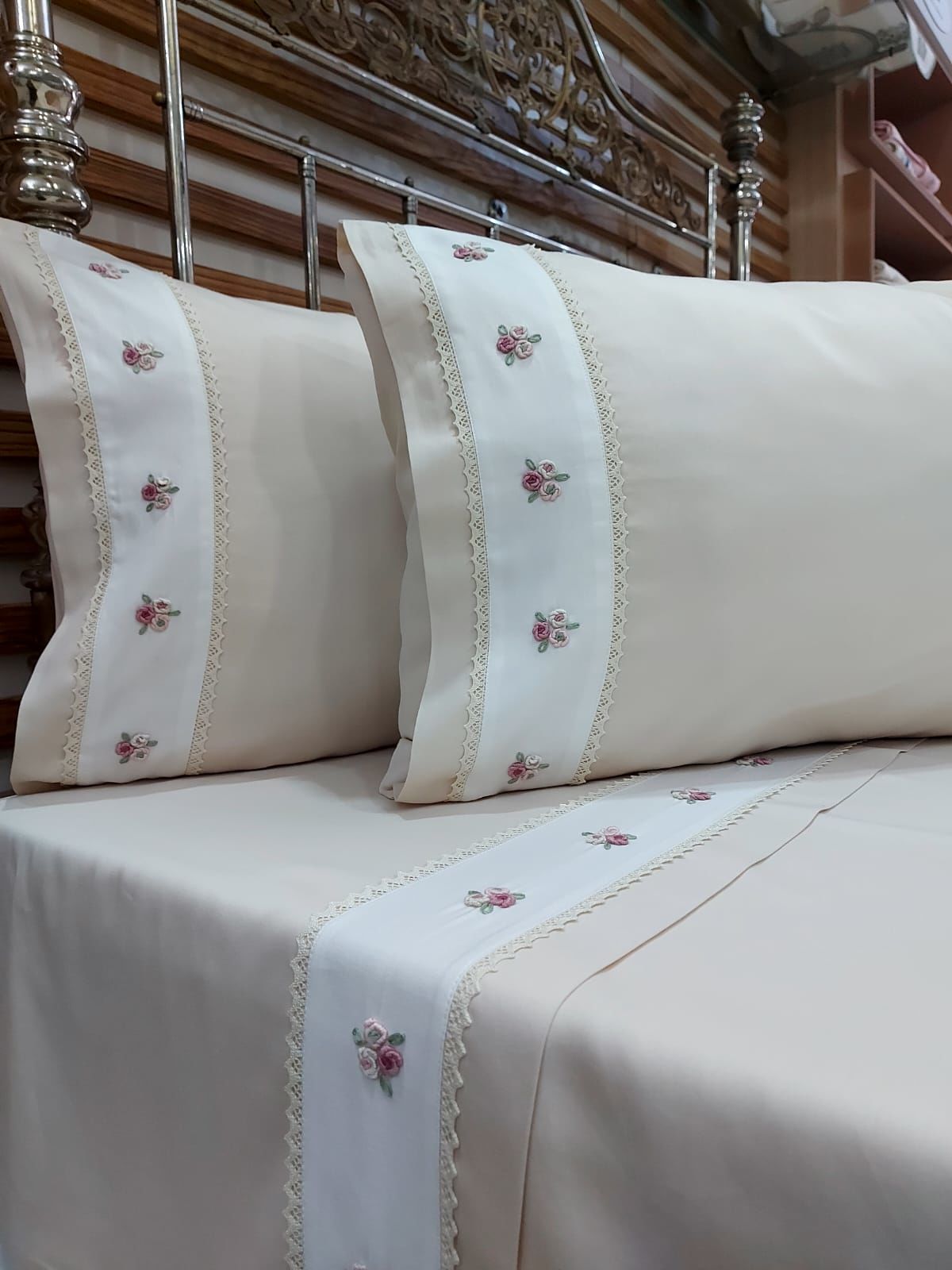 BREZİLYA İŞİ NEVRESİM TAKIMI (ÜRÜNLERİMİZ GÖRSEL AMAÇLIDIR SİPARİŞ ALINIR)