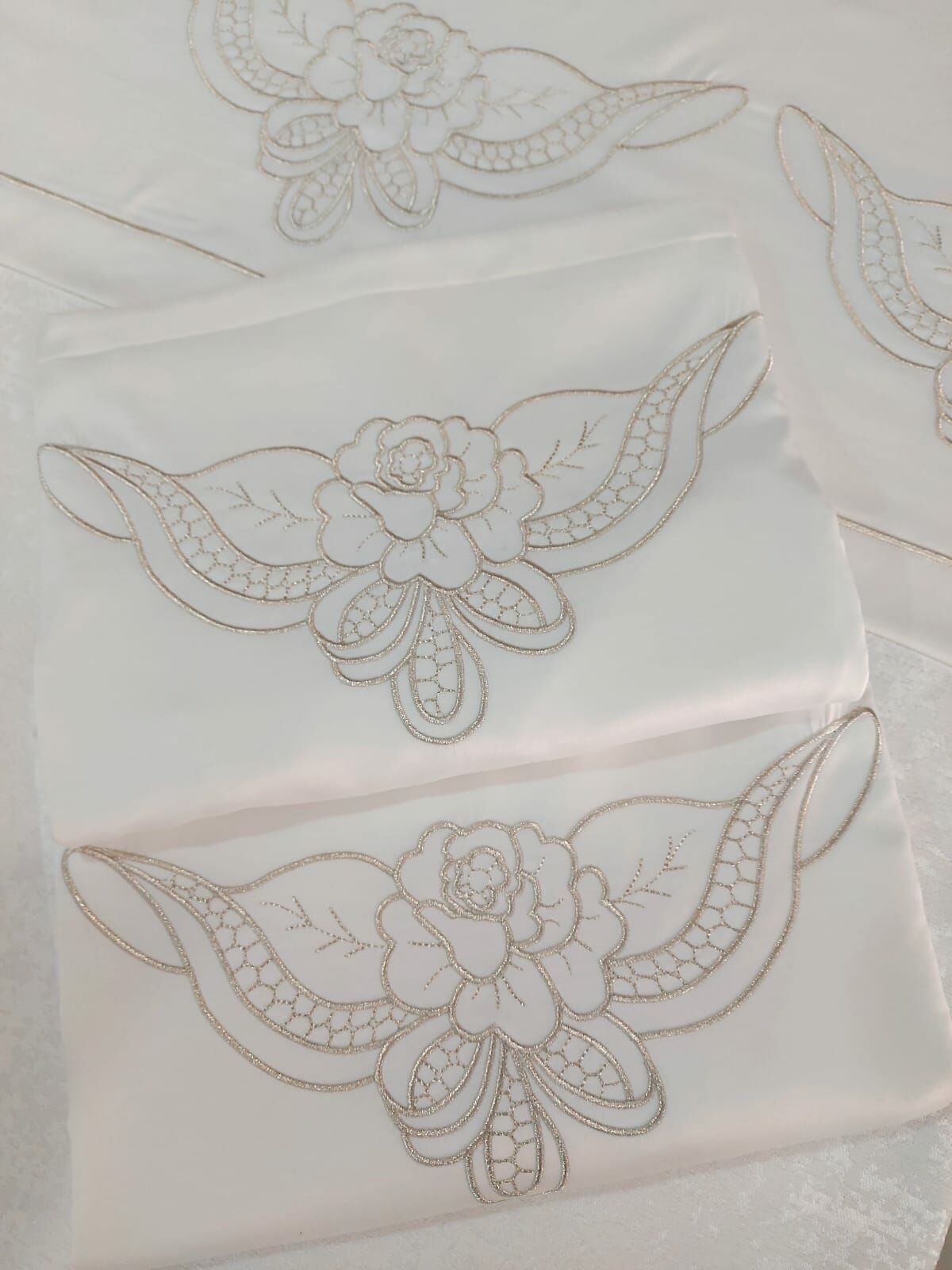 MAT PAMUK SATEN PİKE TAKIMI (ÜRÜĞNLERİMİZ GÖRSEL AMAÇLIDIR SİPARİŞ ALINIR)