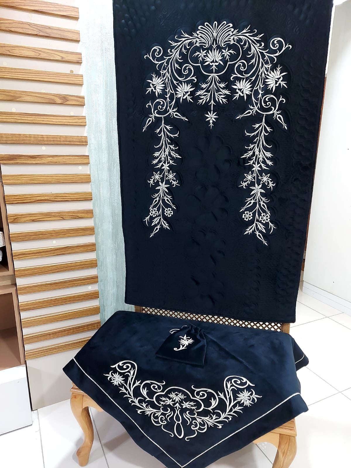 MARAŞ İŞİ ATİYE MODEL SECCADE TAKIMI 3 PARÇA (ÜRÜNLERİMİZ GÖRSEL AMAÇLIDIR SİPARİŞ ALINIR)