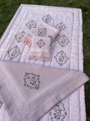 KANEVİÇE SECCADE TAKIMI (ÜRÜNLERİMİZ GÖRSEL AMAÇLIDIR SİPARİŞ ALINIR)