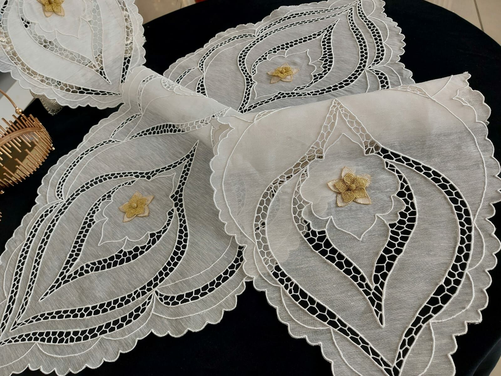 BEYAZ İŞ SALON TAKIMI 3 PARÇA (ÜRÜNÜMÜZ GÖRSEL AMAÇLIDIR SİPARİŞ ALINIR)