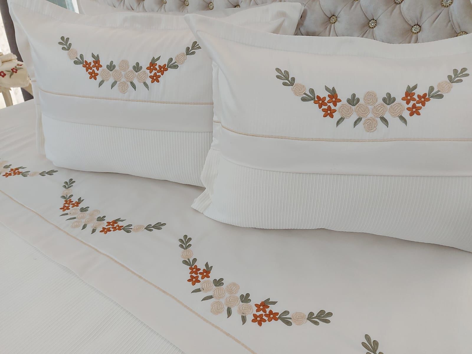 MAT PAMUK SATEN PİKE TAKIMI (ÜRÜNÜMÜZ GÖRSEL AMAÇLIDIR SİPARİŞ ALINIR)