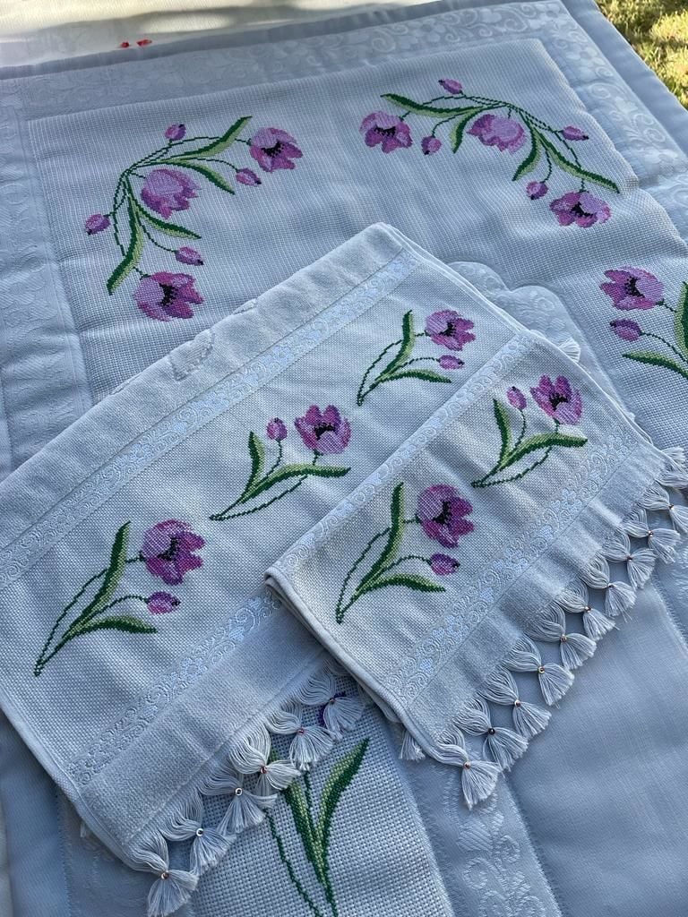 KANEVİÇE SECCADE TAKIMI (ÜRÜNÜMÜZ GÖRSEL AMAÇLIDIR SİPARİŞ ALINI