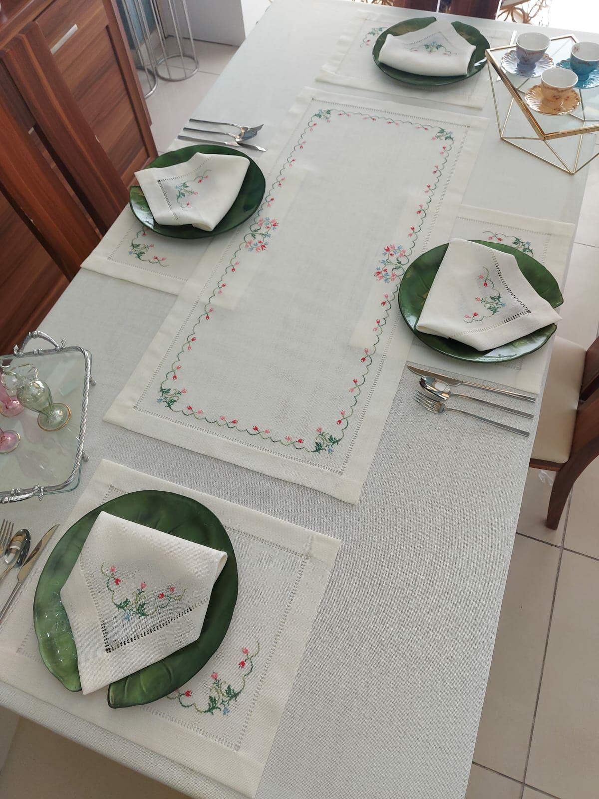 KANEVİÇE SERVİS TAKIMI (ÜRÜNÜMÜZ GÖRSEL AMAÇLIDIR SİPARİŞ ALINIR