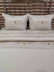 BREZİLYA NAKIŞLI NEVRESİM VE PİKE TAKIMI (ÜRÜNÜMÜZ GÖRSEL AMAÇLI SİPARİŞ ALINIR )