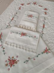 BREZİLYA İŞİ SECCADE TAKIMI ( ÜRÜNÜMÜZ GÖRSEL AMAÇLI SİPARİŞ ALINIR)