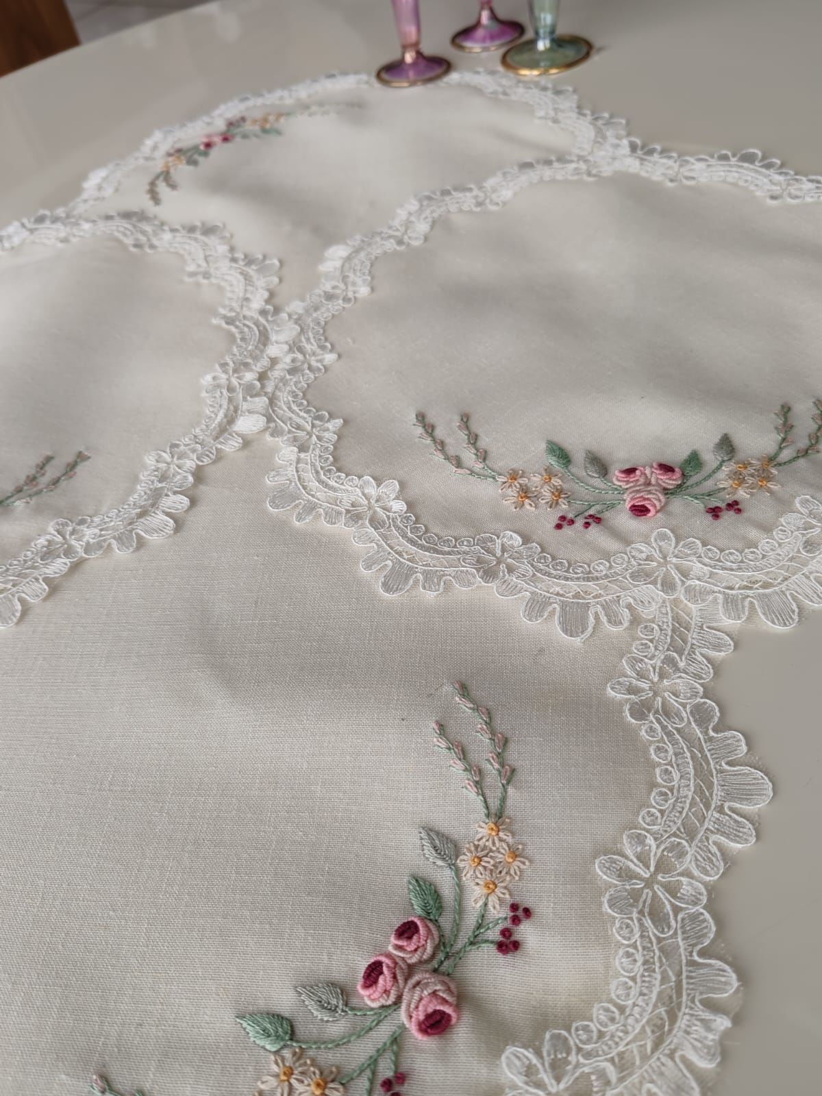 BREZİLYA NAKIŞLI  YATAK ODASI TAKIMI (ÜRÜNLERİMİZ GÖRSEL AMAÇLIDIR SİPARİŞ ALINIR)