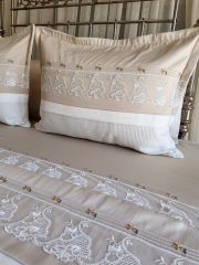 BREZİLYA NAKIŞLI NEVRESİN VE PİKE TAKIMI (ÜRÜNLERİMİZ GÖRSEL AMAÇLIDIR SİPARİŞ ALINIR)