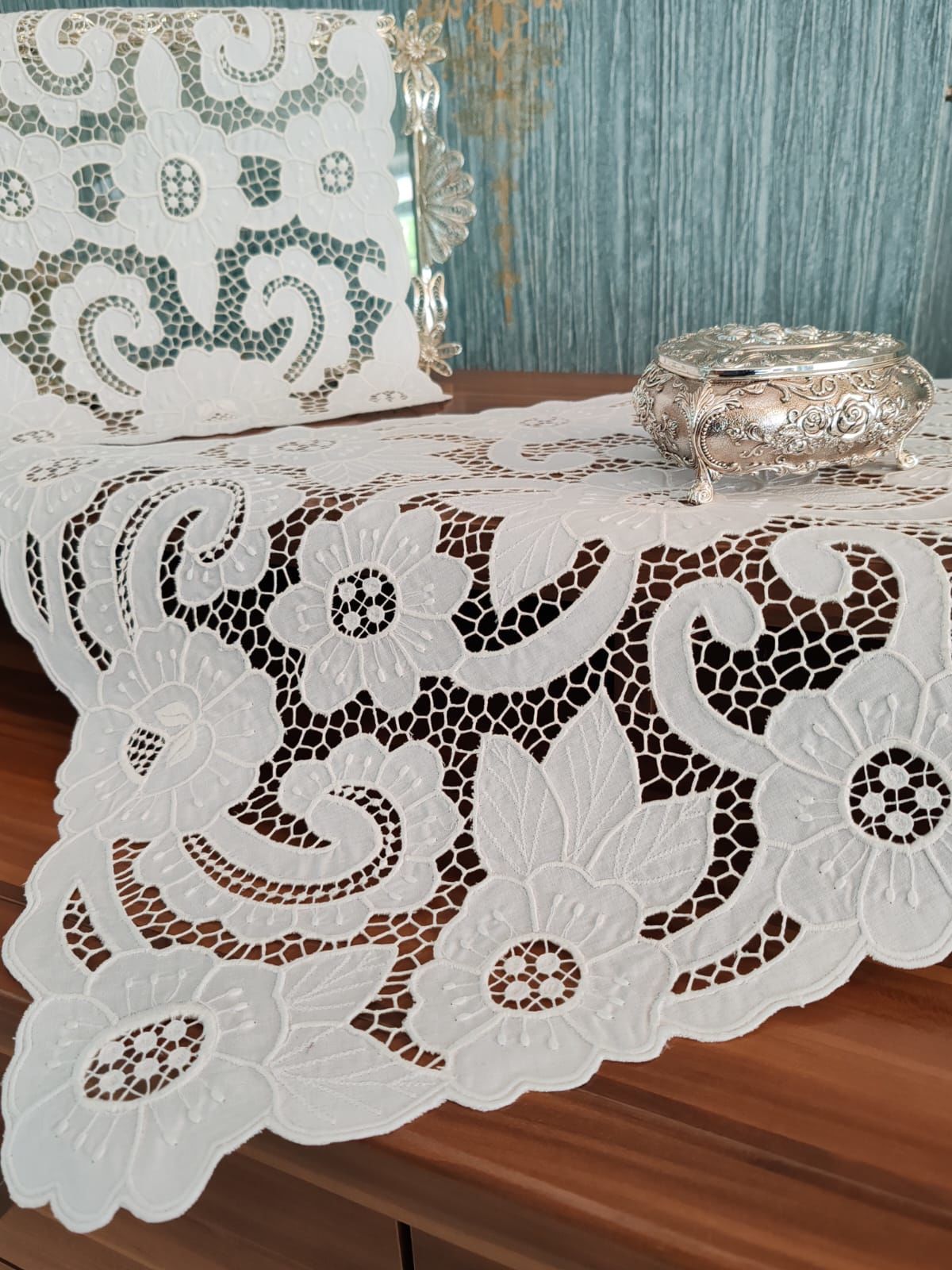 BEYAZ İŞİ YATAK ODASI TAKIMI (ÜRÜNLERİMİZ GÖRSEL AMAÇLIDIR SİPARİŞ ALINIR