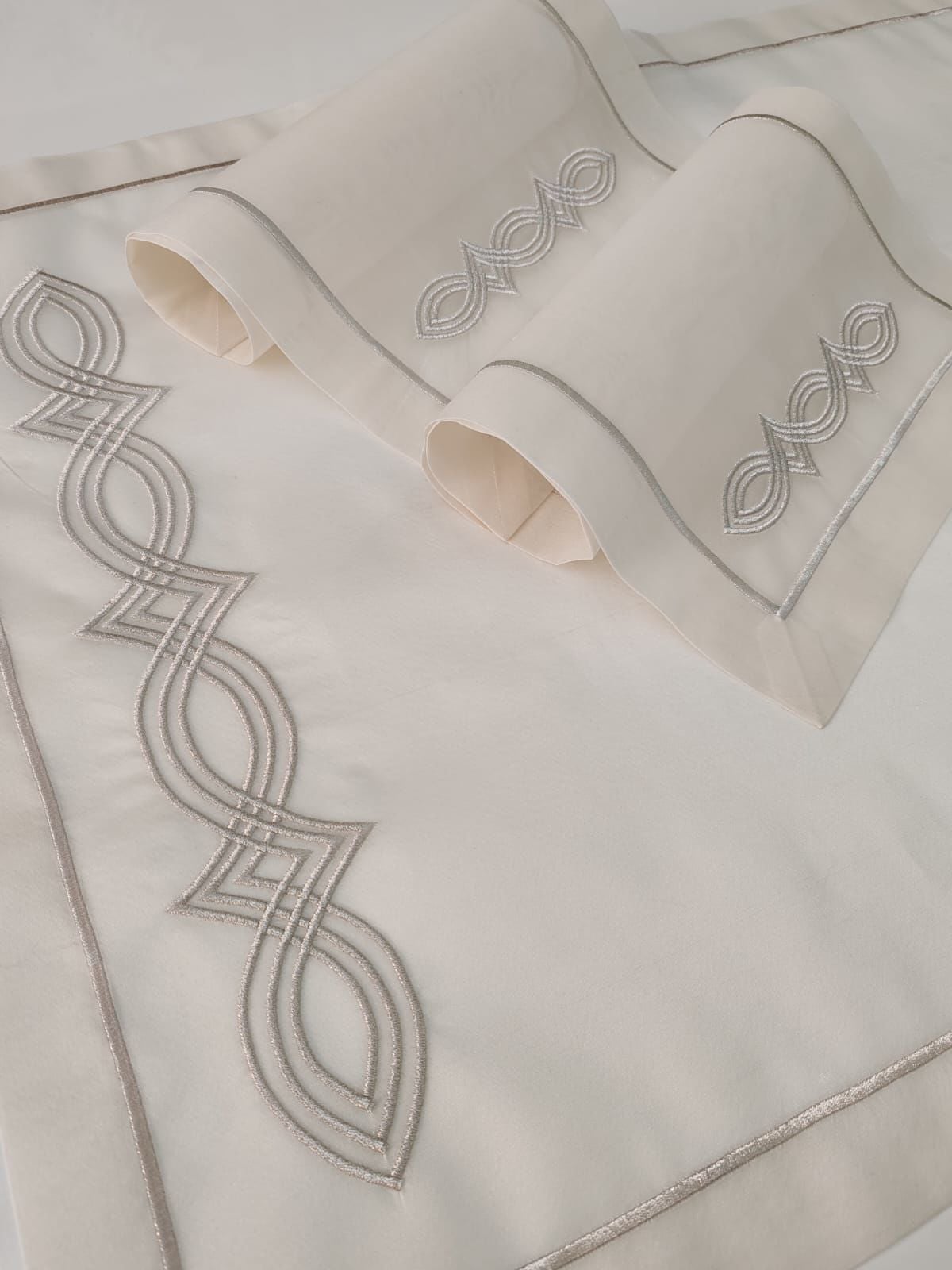 ÖDEMİŞ İPEĞİ SALON TAKIM (ÜRÜNLERİMİZ GÖRSEL AMAÇLIDIR SİPARİŞ ALINIR )