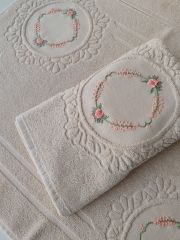 BREZİLYA NAKIŞLI BANYO PASPAS TAKIMI (ÜRÜNLERİMİZ GÖRSEL AMAÇLIDIR SİPARİŞ ALINIR)