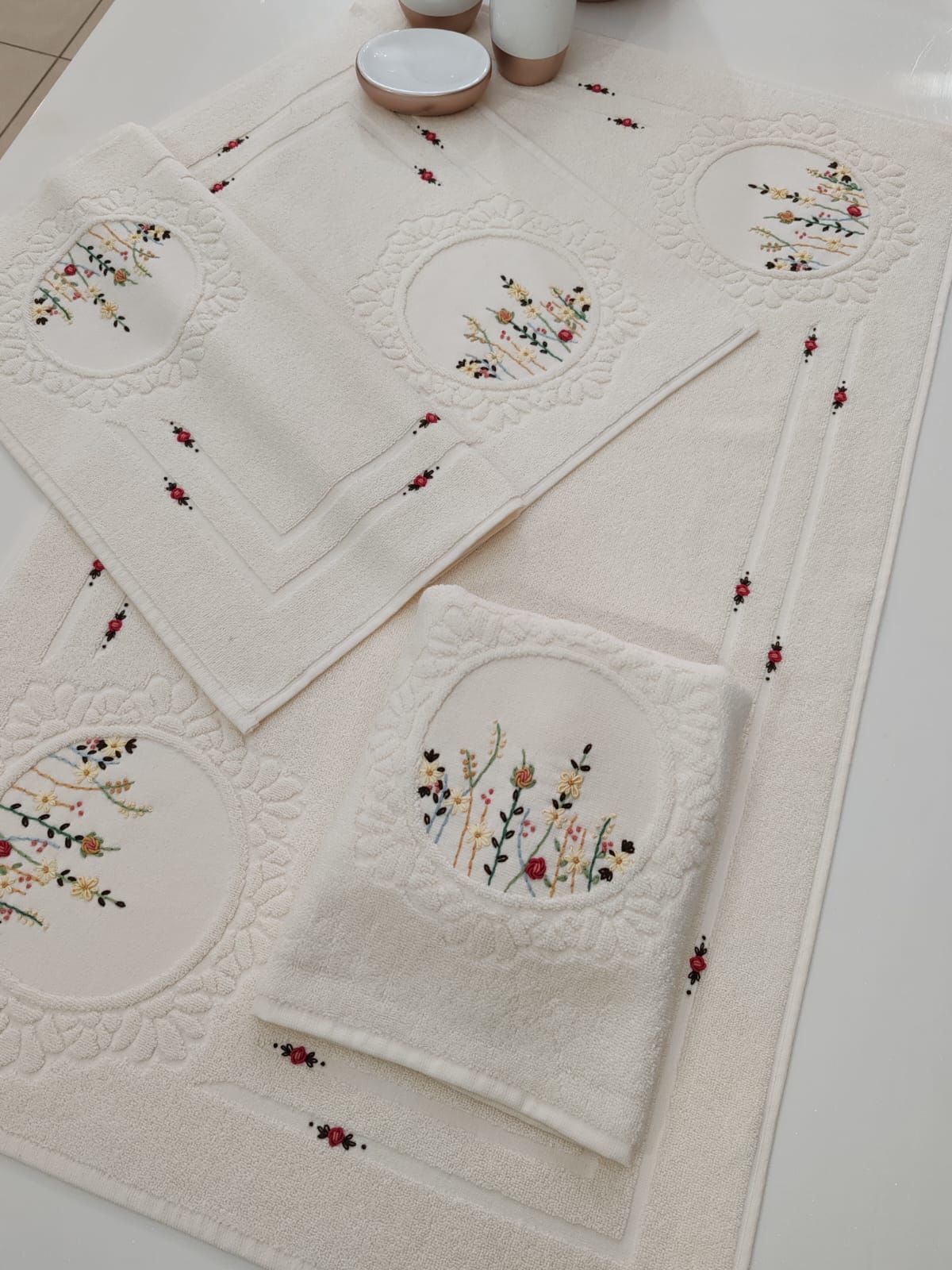 BREZİLYA İŞİ BANYO PASPAS TAKIMI (ÜRÜNLERİMİZ GÖRSEL AMAÇLIDIR SİPARİŞ ALINIR)