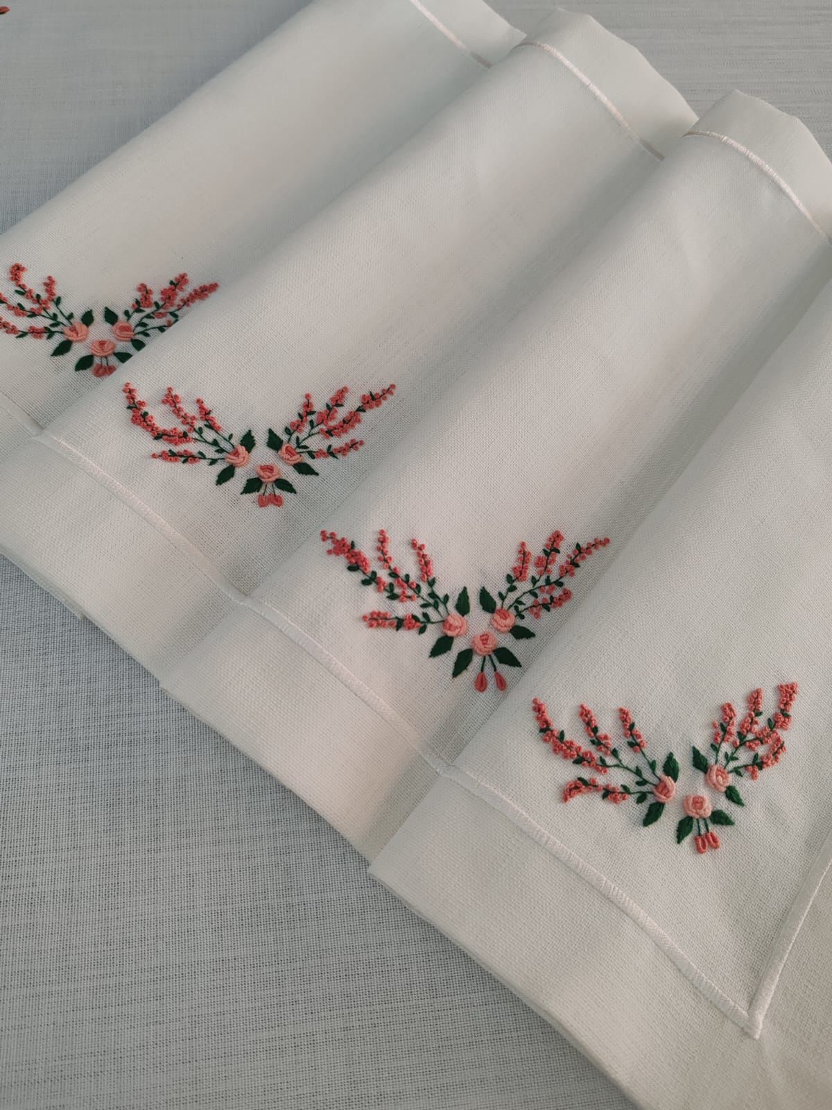 BREZİLYA NAKIŞLI SERVİS TAKIMI(ÜRÜNLERİMİZ GÖRSEL AMAÇLIDIR SİPARİŞALINIR)