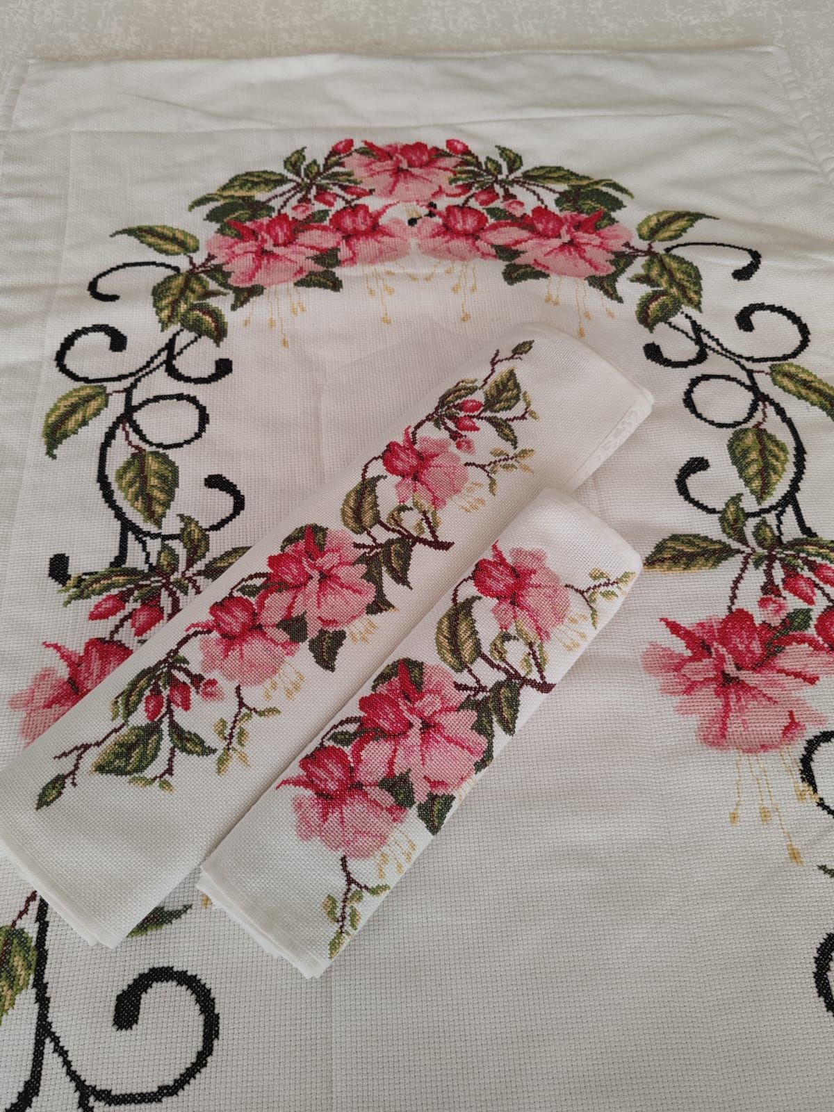 KANEVİÇE SECCADE TAKIMI (ÜRÜNLERİMİZ GÖRSEL AMAÇLIDIR SİPARİŞ ALINIR)