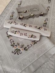 KANEVİÇE SECCADE TAKIMI (ÜRÜNLERİMİZ GÖRSEL AMAÇLIDIR SİPARİŞ ALINIR )