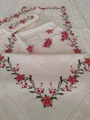 İĞNE OYALI KANEVİÇELİ SECCADE TAKIMI  (ÜRÜNLERİMİZ GÖRSEL AMAÇLIDIR SİPARİŞ ALINIR)