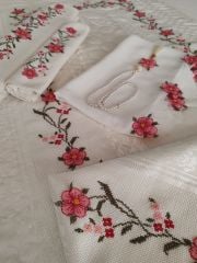 İĞNE OYALI KANEVİÇELİ SECCADE TAKIMI  (ÜRÜNLERİMİZ GÖRSEL AMAÇLIDIR SİPARİŞ ALINIR)