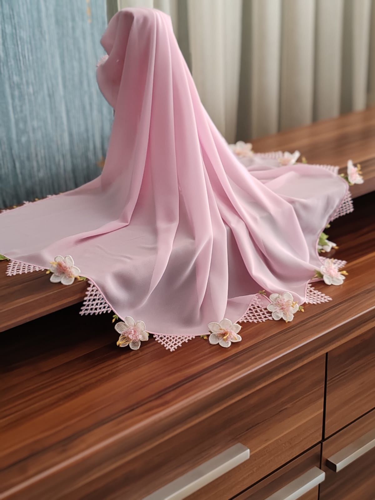 İĞNE OYASI NAMAZ ÖRTÜSÜ VE TESPİH ( ÜRÜNLERİMİZ GÖRSEL AMAÇLIDIR SİPARİŞ ALINIR)