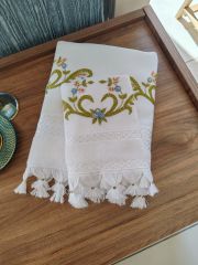 BREZİLYA İŞİ ANALI KIZILI HAVLU TAKIMI (ÜRÜNLERİMİZ GÖRSEL AMAÇLIDIR SİPARİŞ ALINIR)