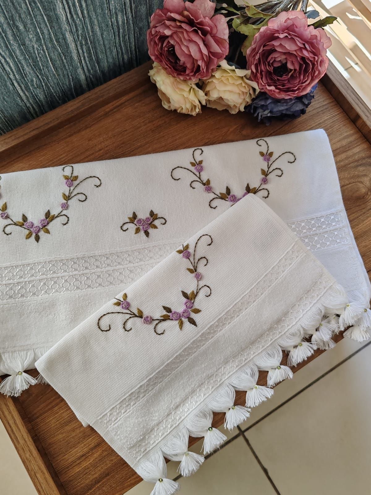 BREZİLYA NAKIŞLI HAVLU TAKIMI (ÜRÜNLERİMİZ GÖRSEL AMAÇLIDIR SİPARİŞ ALINIR)