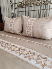 BARGELLO İŞİ NEVRESİM VE PİKE TAKIMI(ÜRÜNLERİMİZ GÖRSEL AMAÇLIDIR SİPARİŞ ALINIR)