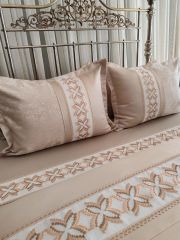 BARGELLO İŞİ NEVRESİM VE PİKE TAKIMI(ÜRÜNLERİMİZ GÖRSEL AMAÇLIDIR SİPARİŞ ALINIR)