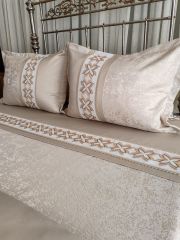 BARGELLO İŞİ NEVRESİM VE PİKE TAKIMI(ÜRÜNLERİMİZ GÖRSEL AMAÇLIDIR SİPARİŞ ALINIR)