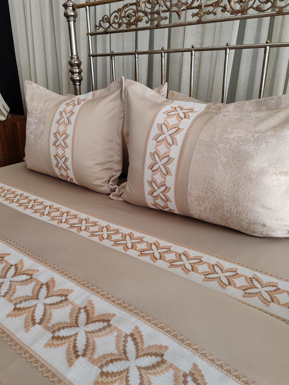 BARGELLO İŞİ NEVRESİM VE PİKE TAKIMI(ÜRÜNLERİMİZ GÖRSEL AMAÇLIDIR SİPARİŞ ALINIR)