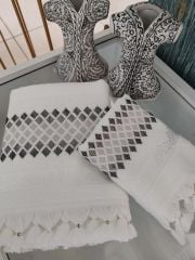 BARGELLO İŞİ HAVLU TAKIMI(ÜRÜNLERİMİZ GÖRSEL AMAÇLIDIR SİPARİŞ ALINIR)