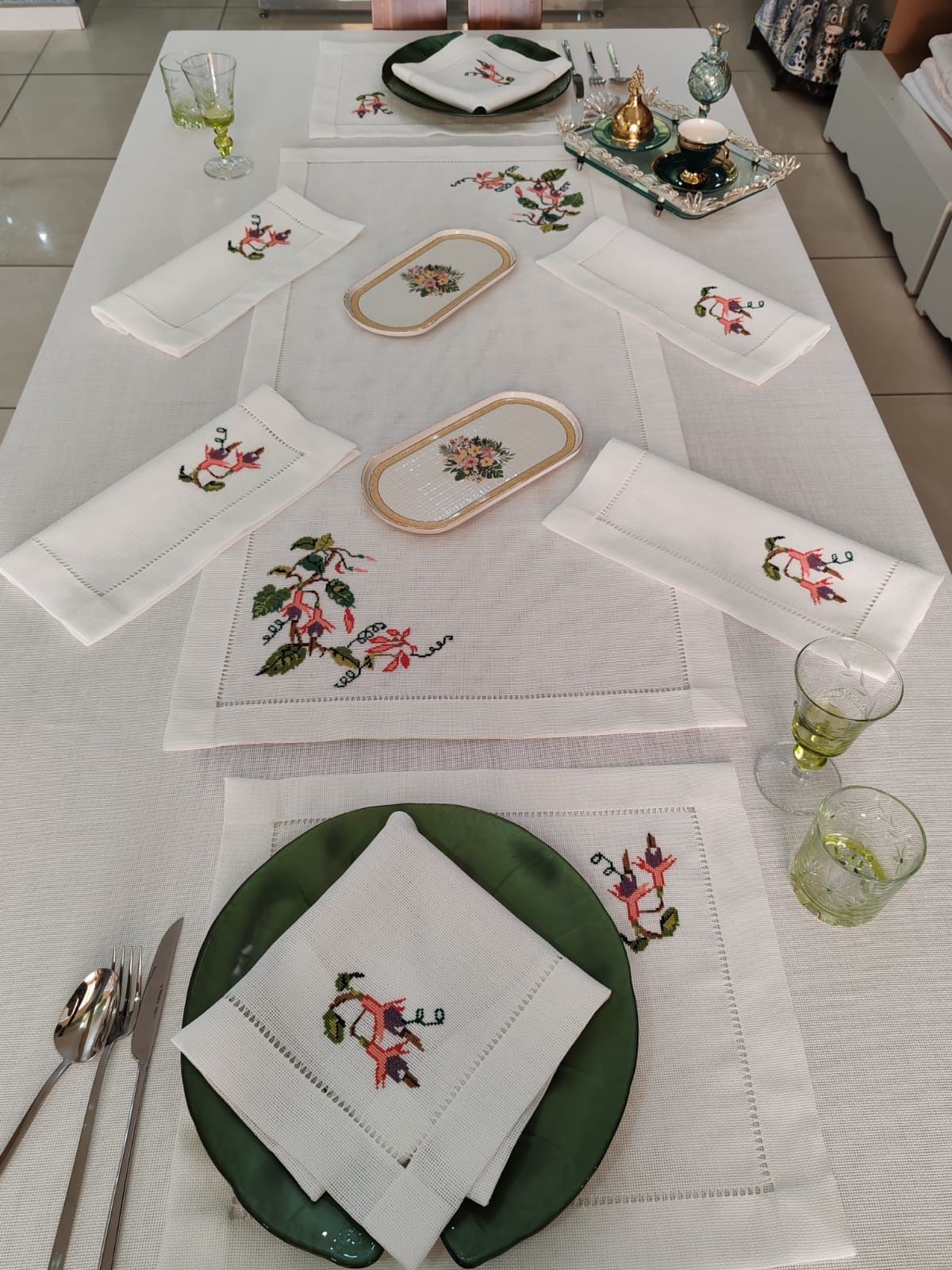 KANEVİÇE SERVİS TAKIMI (ÜRÜNLERİMİZ GÖRSEL AMAÇLIDIR SİPARİŞ ALINIR)