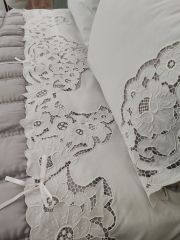 BEYAZ İŞ YORGAN TAKIMI (ÜRÜNLERİMİZ GÖRSEL AMAÇLIDIR SİPARİŞ ALIMIR)
