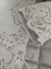 BEYAZ İŞ YORGAN TAKIMI (ÜRÜNLERİMİZ GÖRSEL AMAÇLIDIR SİPARİŞ ALIMIR)