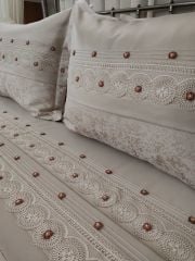 BREZİLYA İŞİ NEVRESİM PİKE TAKIMI (ÜRÜNLERİMİZ GÖRSEL AMAÇLIDIR SİPARİŞ ALINIR)