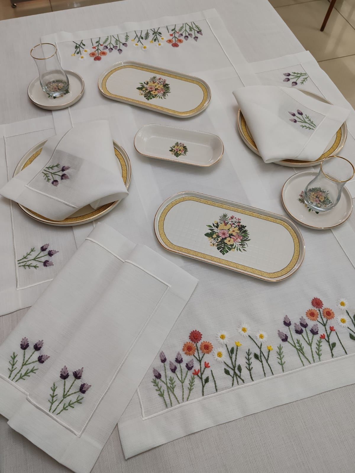 BREZİLYA NAKIŞLI MUTFAK TAKIMI (ÜRÜNLERİMİZ GÖRSEL AMAÖLIDIR SİPARİŞ ALINIR)