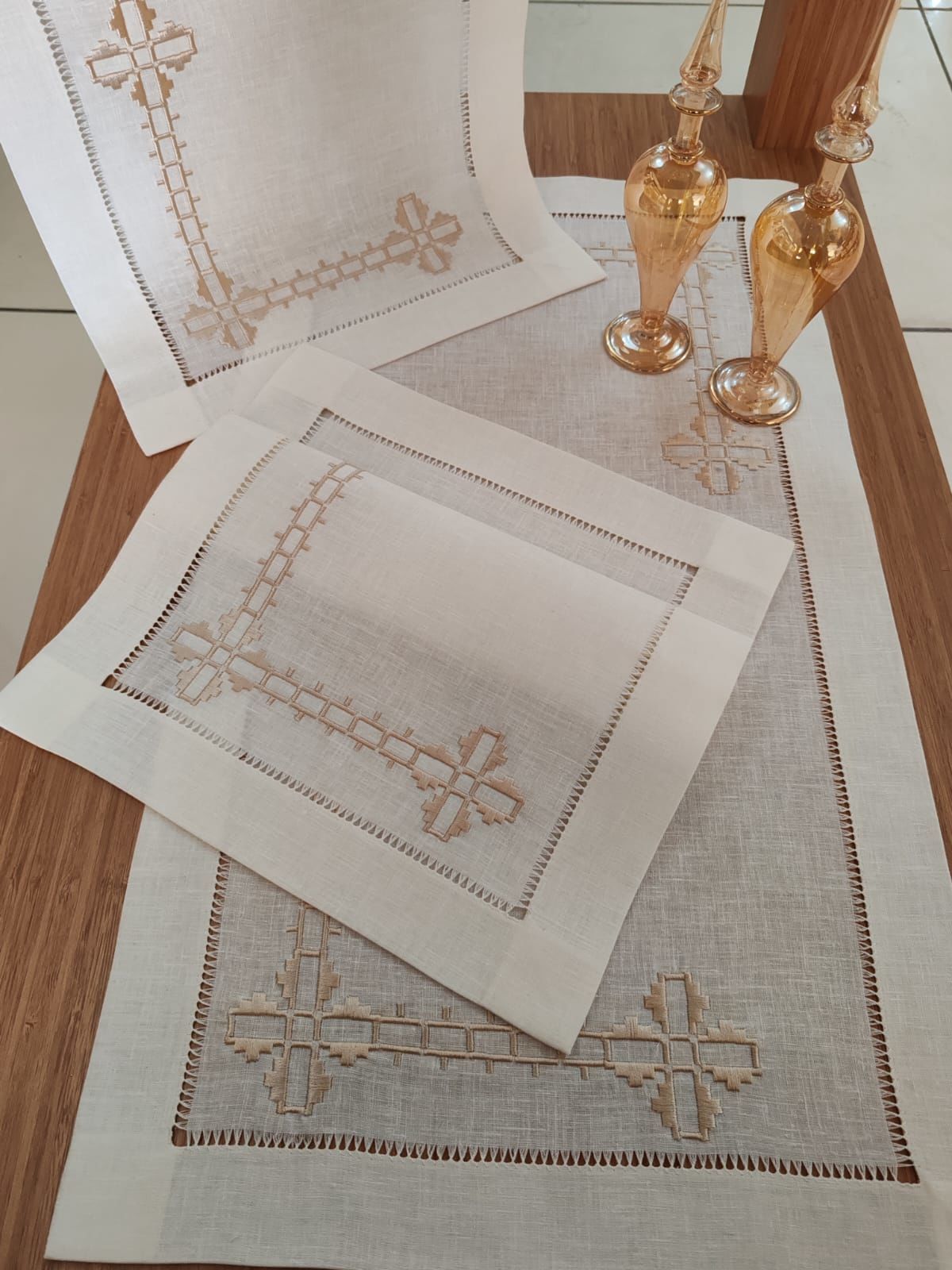 MAKİNE NAKIŞLI YATAK ODASI TAKIMI (ÜRÜNLERİMİZ GÖRSEL AMAÇLIDIR SİPARİŞ ALINIR )