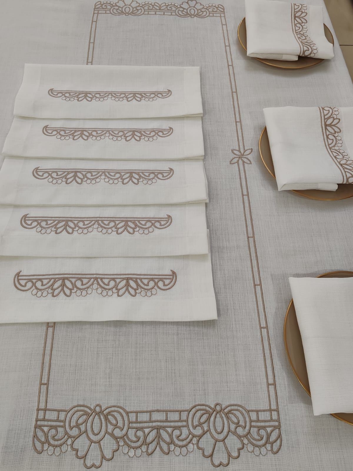 MAKİNE NAKIŞLI SERVİS TAKIMI (ÜRÜNLERRİMİZ GÖRSEL AMAÇLIDIR SİPARİŞ ALINIR )