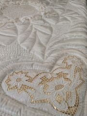 BEYAZ İŞ YORGAN (ÜRÜNLERİMİZ GÖRSEL AMAÇLIDIR SİPARİŞ ALINIR)