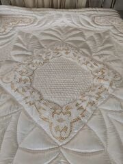 BEYAZ İŞ YORGAN (ÜRÜNLERİMİZ GÖRSEL AMAÇLIDIR SİPARİŞ ALINIR)