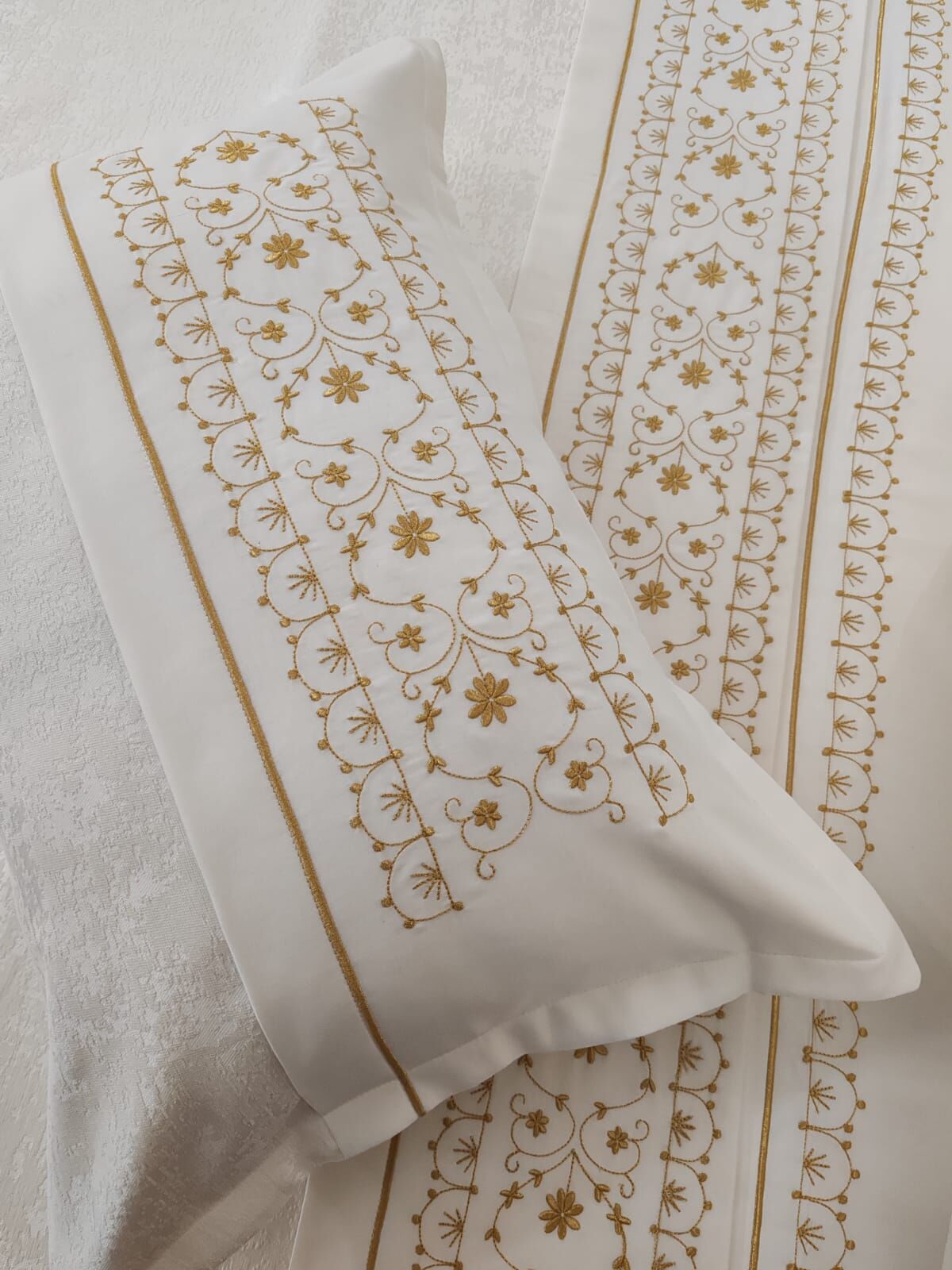 NAKIŞLI NEVRESİM PİKE TAKIMI (ÜRÜNLERİMİZ GÖRSEL AMAÇLIDIR SİPARİŞ ALINIR)